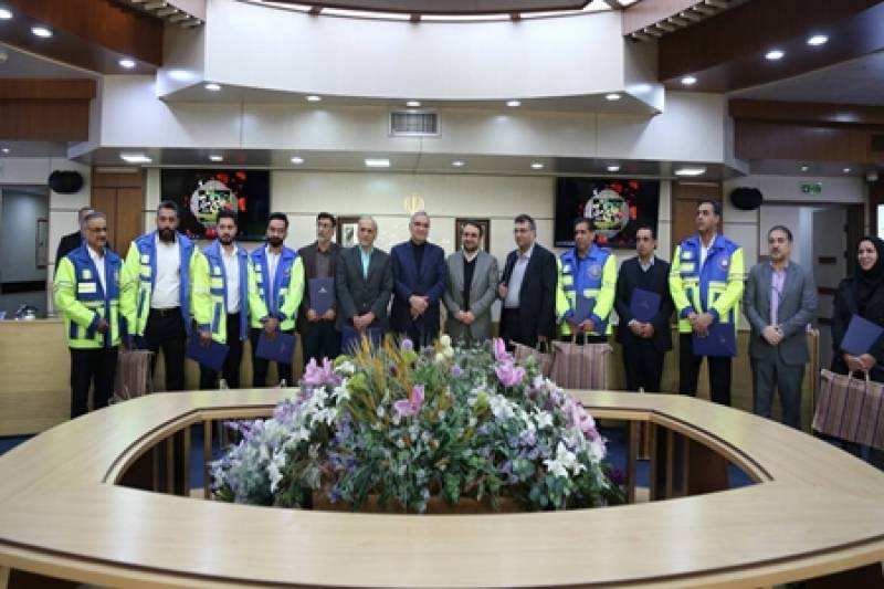 قدردانی وزیر بهداشت از فداکاری و سرعت عمل کادر سلامت در حادثه تروریستی کرمان