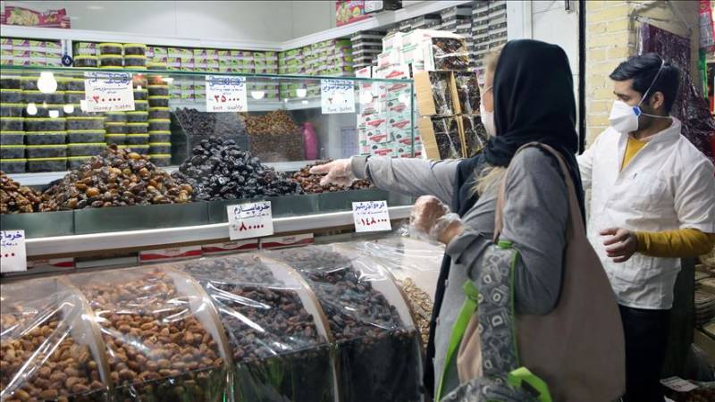 دولت دست از دخالت در بازار خرما بردارد