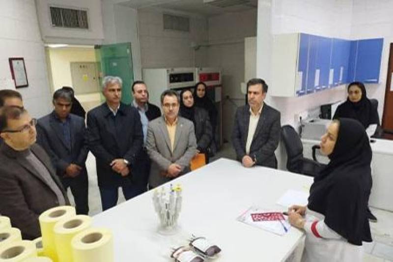 بازدید رئیس سازمان مدیریت و برنامه ریزی استان کرمان از فعالیت های انتقال خون