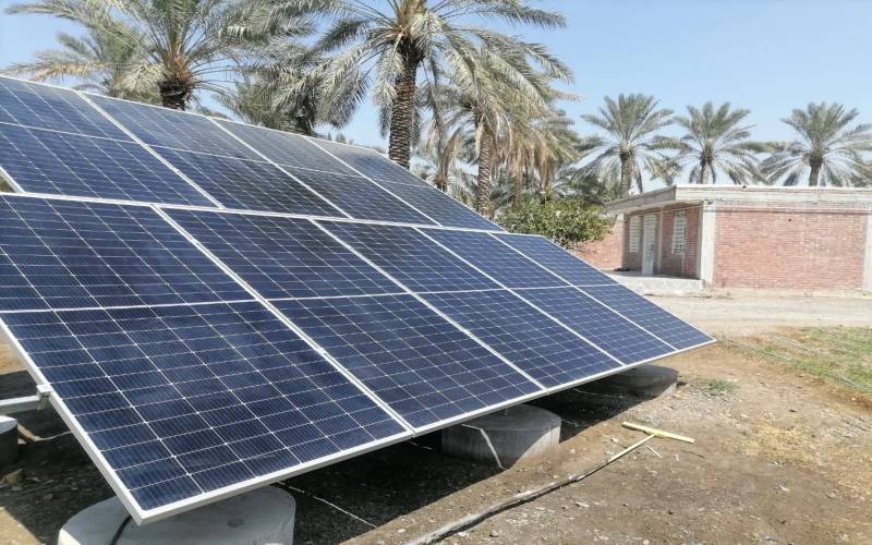 فتتاح ۱۵۰ سامانه خورشیدی ۵ کیلوواتی برای مددجویان کمیته امداد در جنوب کرمان