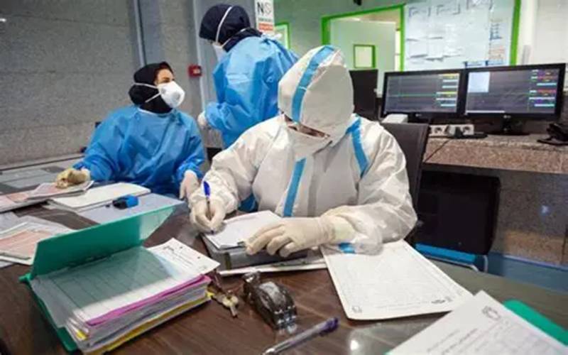 برخی از کارکنان علوم آزمایشگاهی جیرفت در انتظار کسب امتیاز کرونا