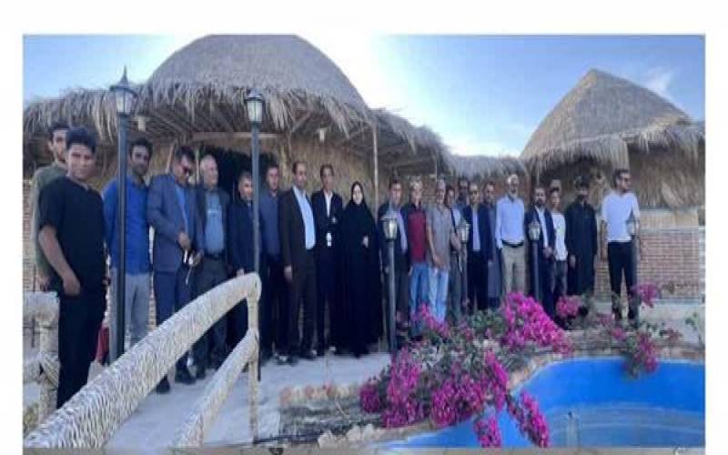 برگزاری آیین هفته کتاب در قلعه‌گنج با حضور اهالی قلم، فرهنگ و هنر