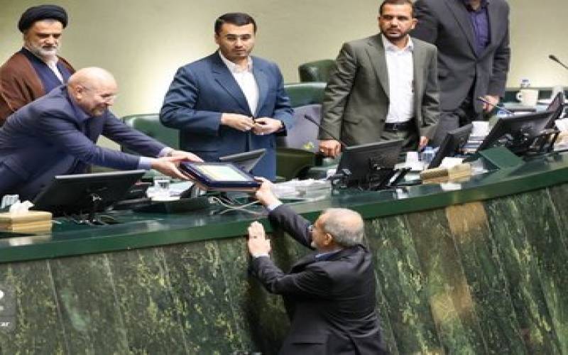 ارقام مهم بودجه ۱۴۰۵؛ میزان افزایش حقوق کارمندان و بازنشستگان