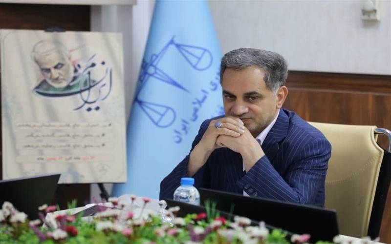 انتقال حساب‌های بانکی شرکت‌های صنعتی به استان کرمان باید عملیاتی شود